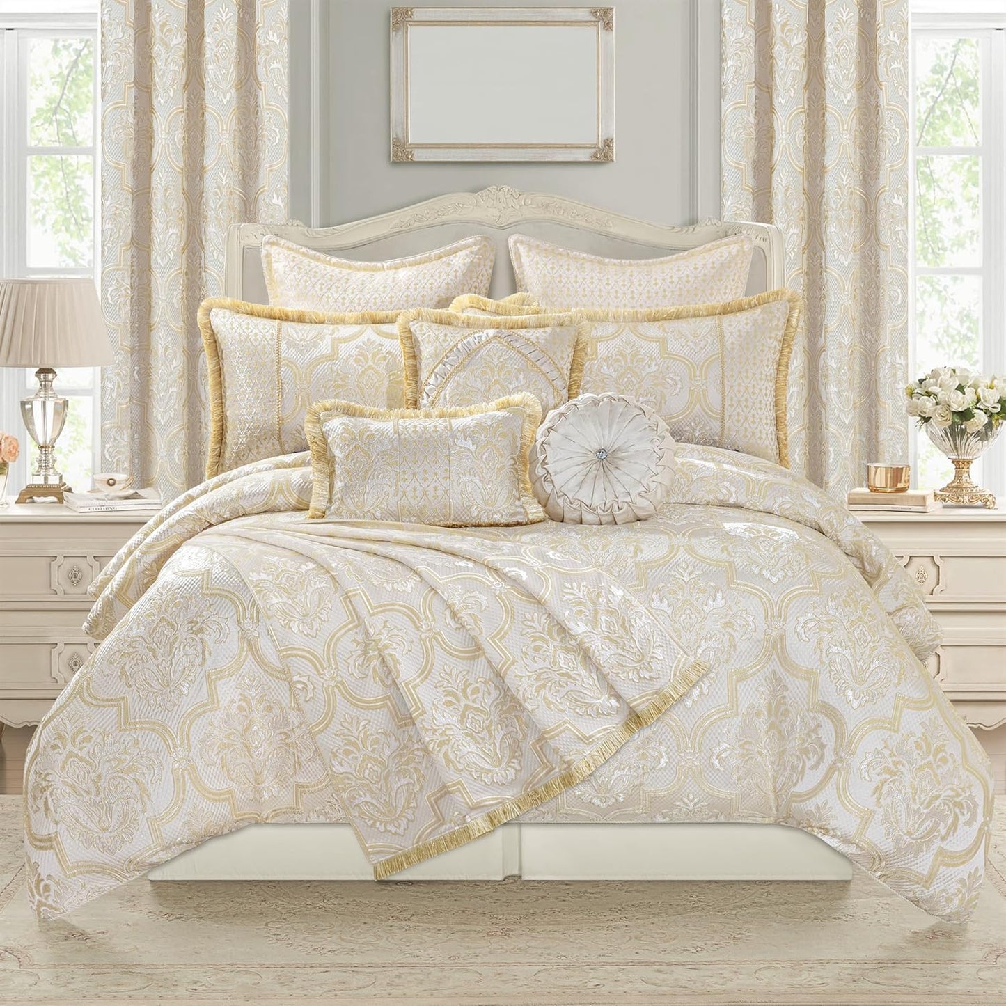 Loom and Mill Luxury Jacquard Throw Blanket