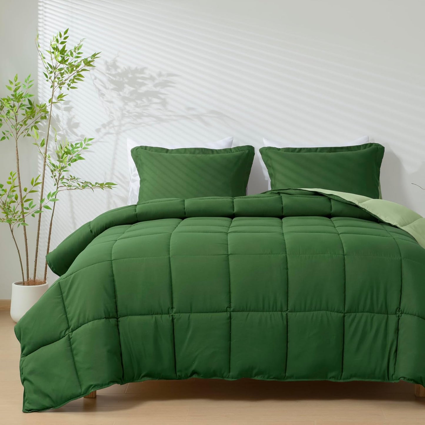 HIG Queen Comforter Set